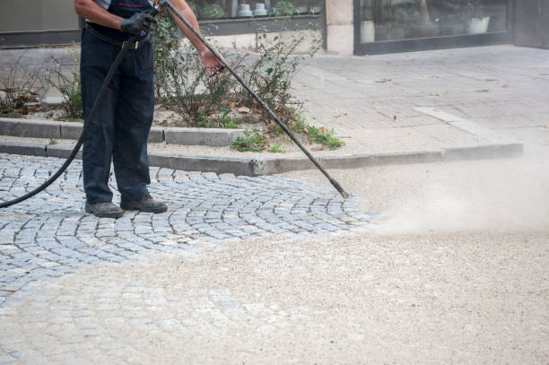 Post-Construction Pressure Washing in Floresville, TX